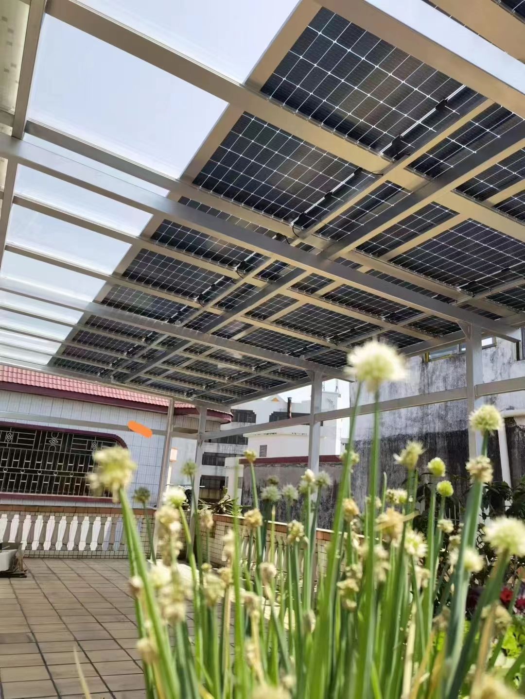 佳木斯别墅家用屋顶太阳能发电系统安装